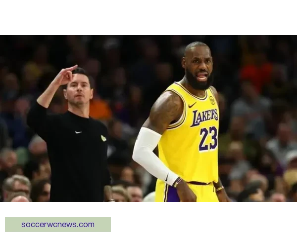 41岁詹姆斯连续11场出手不超15次为胜利转型 吐槽裁判哨声缺失显得格外悲凉